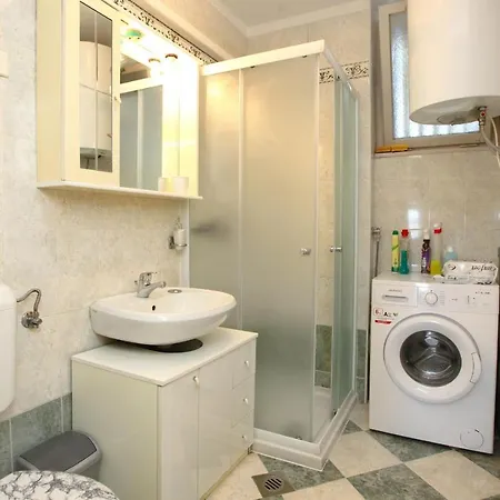 Cvetko Apartment Koper